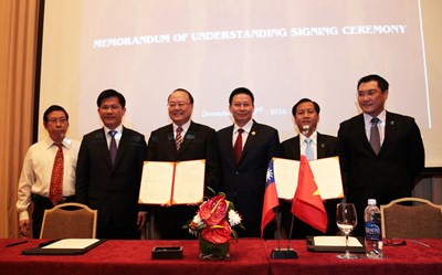 台中智慧機械產業與越南鏈結 中市工策會與成成功工業區簽署合作備忘錄