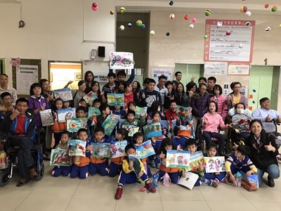 多媒體藝術體驗 鼓勵孩子以繪畫說話