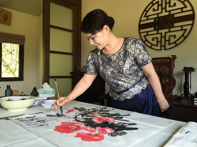 浴火鳳凰楊小寧文化藝術館揭牌 