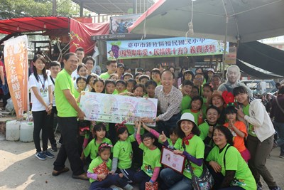 中市福民國小結合社區產業做公益 義賣活動傳愛