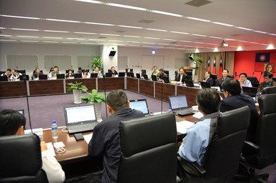 中市交通局試辦分離式標線成效佳 改善路口肇事情形