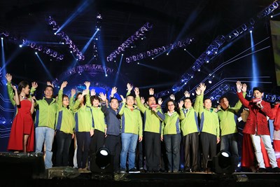 台中跨年后里場 林市長與爆滿民眾齊迎2017