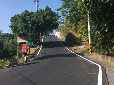 石岡區萬仙街路平2.14公里完成 單車車友大讚：舒坦路面騎車令人心曠神怡