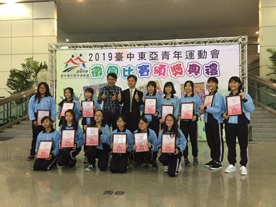 東亞青奧徵圖比賽 全國106件作品脫穎而出