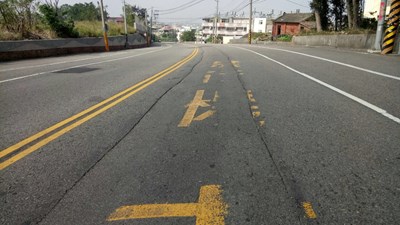 外埔區甲后路路平施工 請遵循指示改道