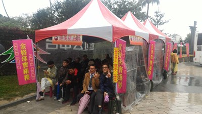 捐熱血送牛排 社會局與金格銀樓邀民眾做公益