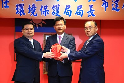 新任衛生局長、環保局長布達 林市長盼齊心打造智慧城市並防治空汙