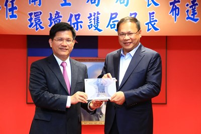 中市府票選10項重大創新政策 公車10公里免費奪冠