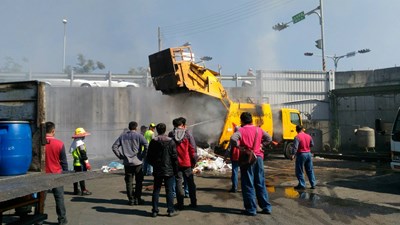 中市府呼籲春節燃燒紙錢應澆熄 避免清潔隊火燒車