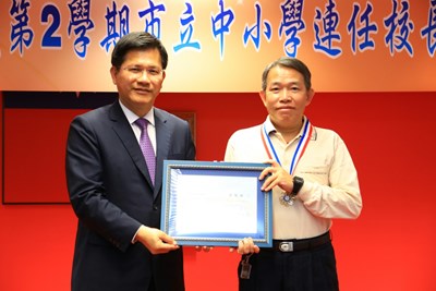 鄭元瑞等7位市民獲多項國際發明展肯定 林市長頒榮譽獎章