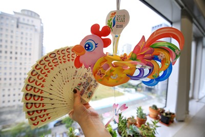 加入中市府LINE官方帳號抽好禮  雞年可愛小提燈與超商禮券帶回家