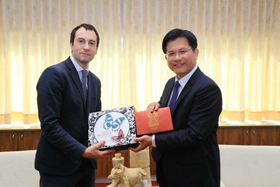 「開放知識基金會」創辦人拜會林市長 分享開放資料與公私協力推動經驗