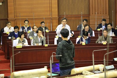 首屆青年議會第二次會期 林副市長備詢傾聽青年心聲