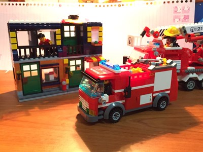 滅火器口訣拉、瞄、壓、掃   中市消防同仁用積木教學 