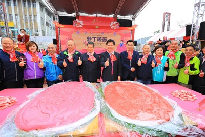 台中東勢新丁粄節踩街熱鬧展開 林市長：將客家傳統記憶發揚光大