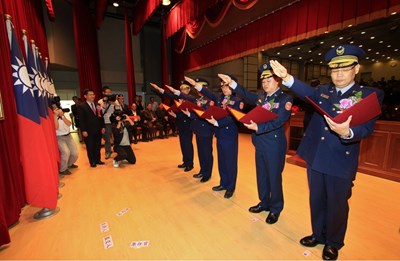 中市警局分局長、大隊長交接布達 林市長：治安注入更大能量