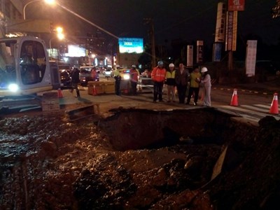 北屯軍功太原路幹管漏水搶修完畢 平地大部分區域已恢復供水