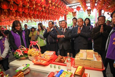 張副市長率隊頭牙祈福 祈願市運昌隆、民生樂利