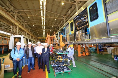 中市議會考察捷運綠線電聯車組裝基地 議員高度肯定生產流程