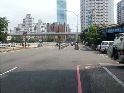 維持車流順暢 中市府僅填平忠明南路人行地下道 保留車行地下道通行