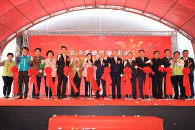 中市秀泰廣場站前店開幕 張副市長：舊城再生注入新力量