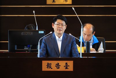 確保台中公園日月湖水質 中市府加強清潔維護