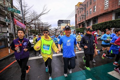 信守約定  林市長陪視障兒童跑步圓夢