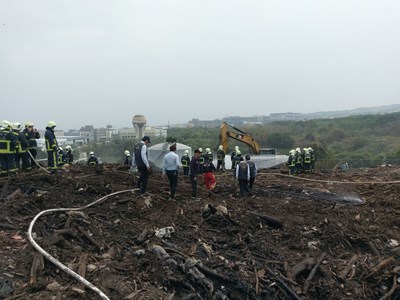 南屯悶燒枯樹枝今午撲滅 將儘速檢討廢木去化方式