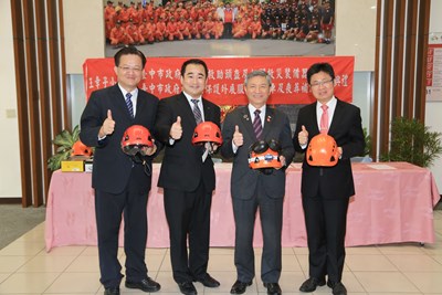 王幸子女士捐220萬添購消防頭盔及社會救助 服務市民更給力