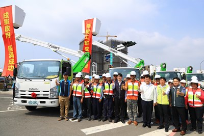 強化區公所防災能量 中市府成立高空修樹作業車班