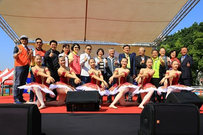 建築經營協會辦愛心嘉年華會 所得全捐惠明育幼院