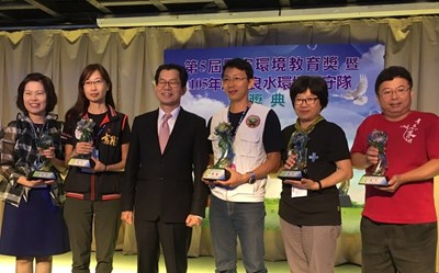 參與國家地理頻道拍攝  中市紫斑蝶生態保育協會獲國家環境教育獎特優