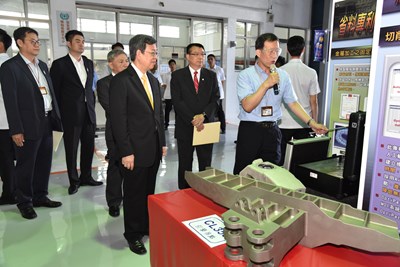 陳副總統參訪漢翔 肯定逐步引進機械及航太人才