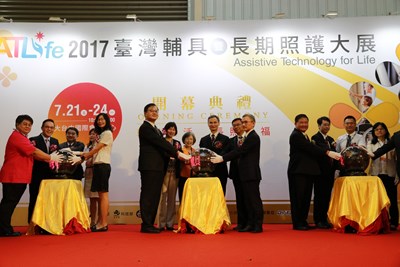 台灣輔具暨長期照護大展台中登場 林副市長盼完善長照對象生活照護