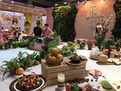 2017台灣美食展花博饗宴展創意 麻薏土司及花卉甜點超吸晴