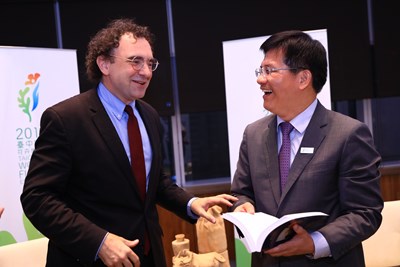 國際自由聯盟主席Dr. Juli Minoves拜會林市長，兩人商討台中市設立INGO中心的相關事宜