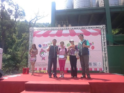 紅龍果農產行銷外埔登場  邀民眾品嘗在地好滋味