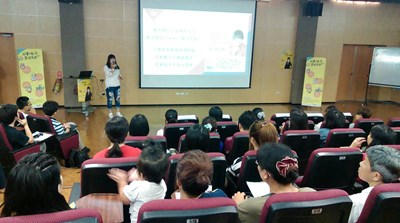 中市職涯發展中心座談登場 「網拍女王」陳昭君分享追夢歷程