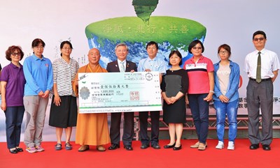 慈明寺歷年規模最大水陸法會 張副市長肯定寺方捐款助弱勢