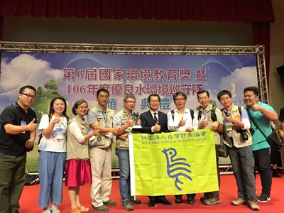 E9E31634-9C21-4A2D-852C-F474959028D9