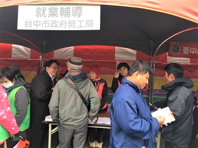 27545165_10215491617226400_172812614019434869_n