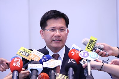 EB5E694D-812D-4F17-86DB-3968FA10EB53