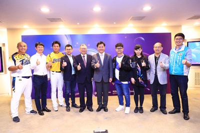 7月23日台中電競節宣傳記者會_現場合影