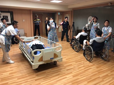 FDDDAFBC-94E1-4C66-B9F7-56B3D4C79225