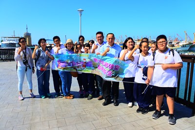 中市農業局推廣海洋保育 和平國中師生出海體驗魚苗放流