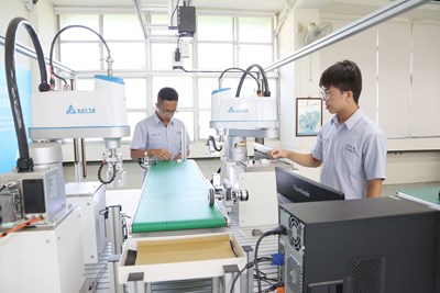 中市產學合作新典範 台達攜手台中高工培育智慧機械人才2