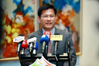 市長受訪照_181012_0001