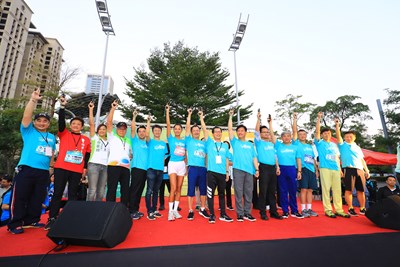 岱宇台中國際馬拉松上萬人開跑 林市長邀參與花博 欣賞台中之美