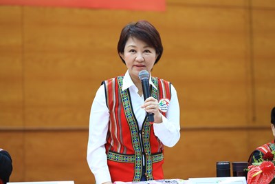 盧市長主持市政會議