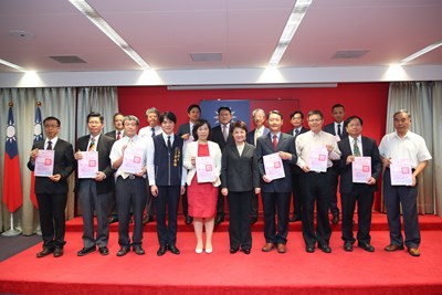 中市府新聘18位無給職法律顧問 助市府施政法律考量更周延